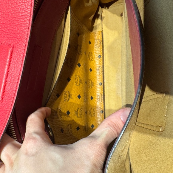 MCM Milla 2-way Red Leather Bag with shoulder strap and top handle - Picture 11 of 16